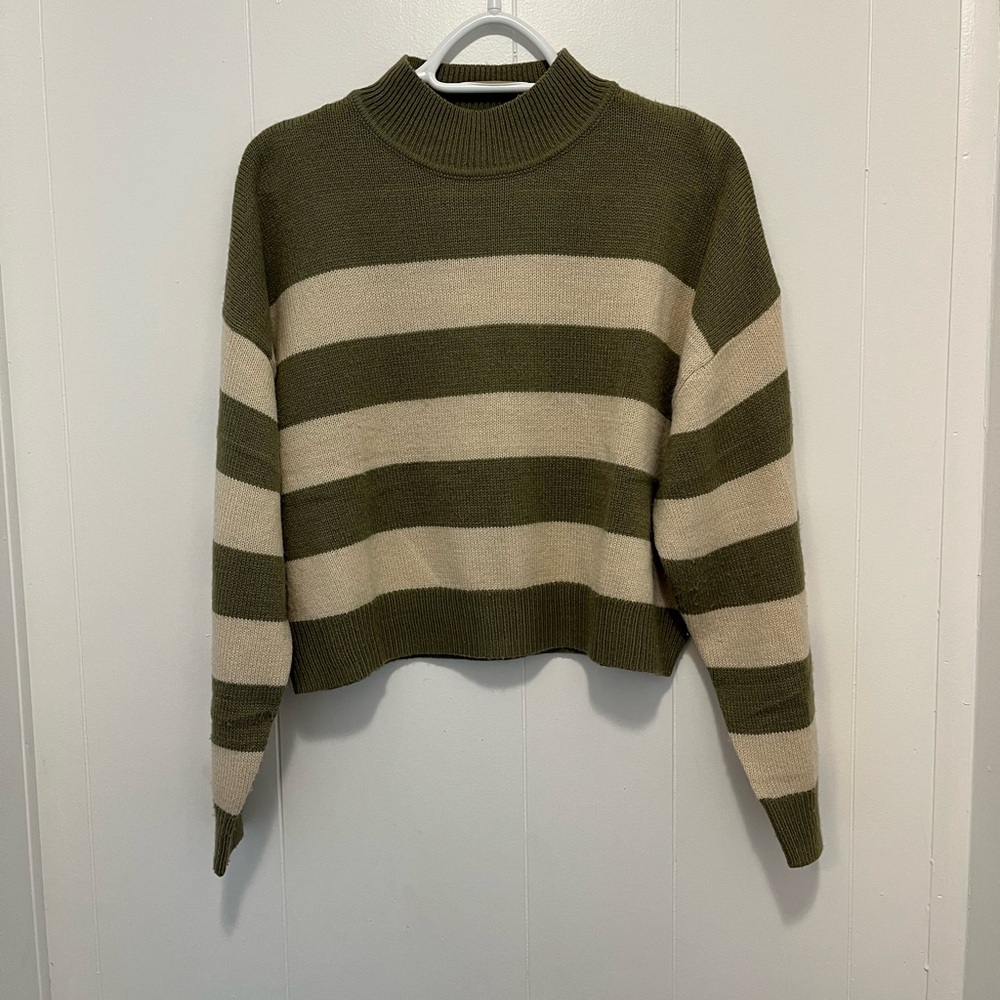 H&M green striped sweater